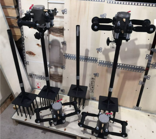 Pneumatic Tamper with Accessories Image 1