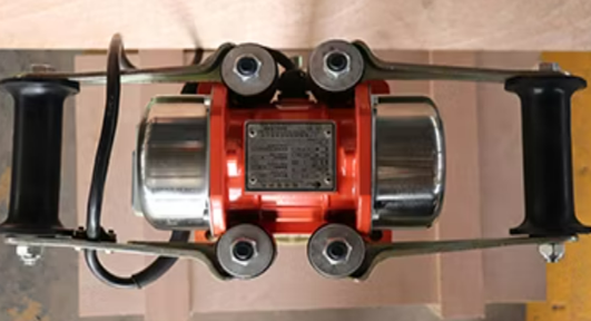 BOSCH Electric Vibrator for Induction Furnace Lining Image 1